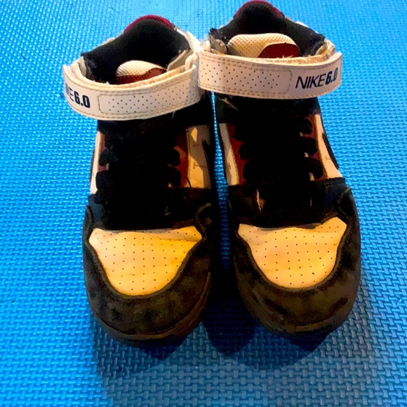 Boys Nike 6.0 size 12C. - Picture 2 of 6